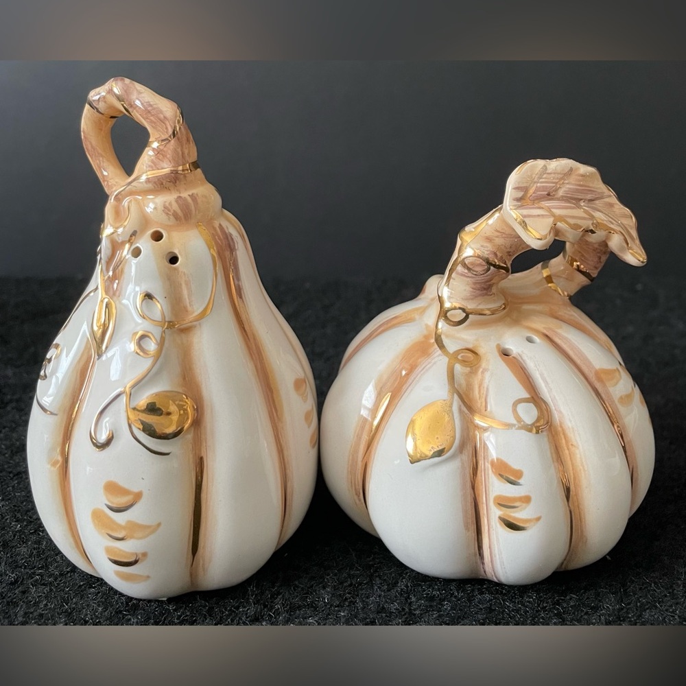 Blue Sky Clayworks Pumpkin gourd salt & Pepper shaker set